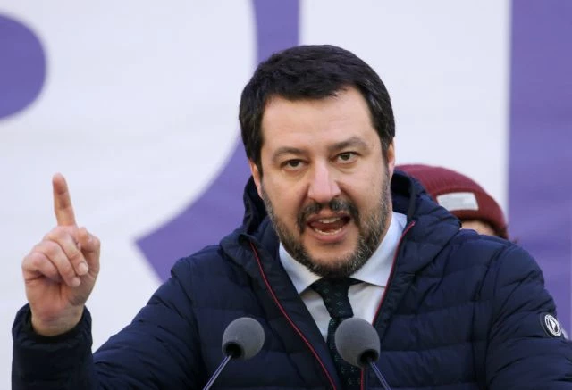 Κάθετος ο Σαλβίνι: «Θα στέλνω τους μετανάστες πίσω στην Λιβύη» -Κλιμακώνεται η σύγκρουση με την ΕΕ